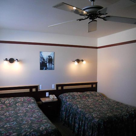 Motel Normandie Louiseville Bagian luar foto
