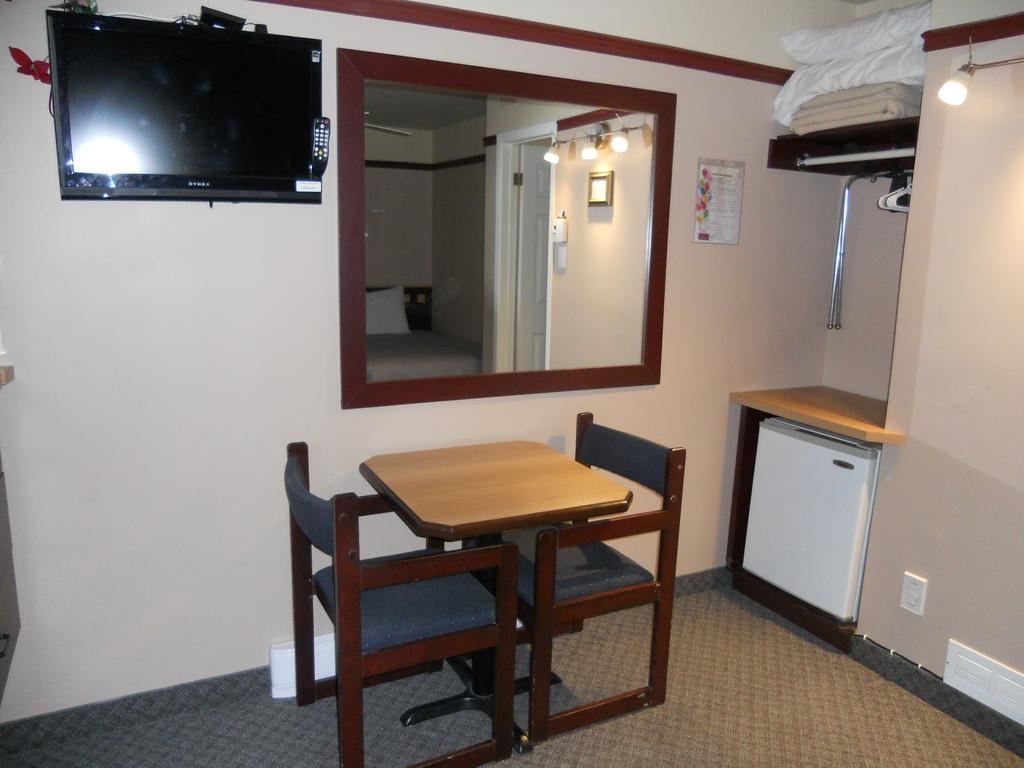 Motel Normandie Louiseville Ruang foto