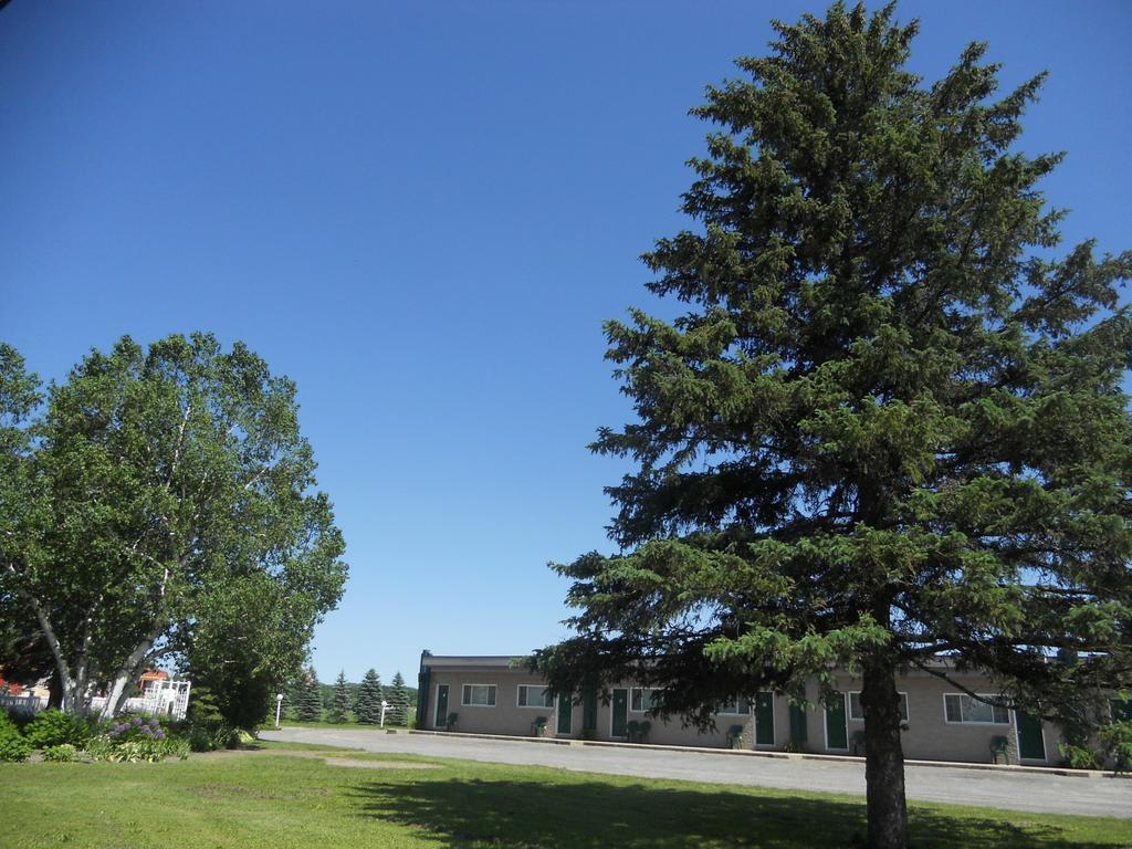 Motel Normandie Louiseville Bagian luar foto