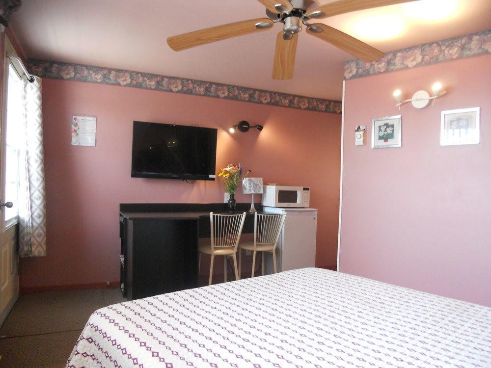 Motel Normandie Louiseville Bagian luar foto