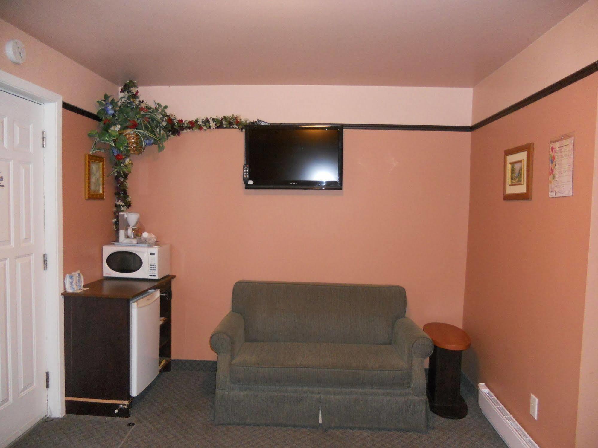 Motel Normandie Louiseville Bagian luar foto