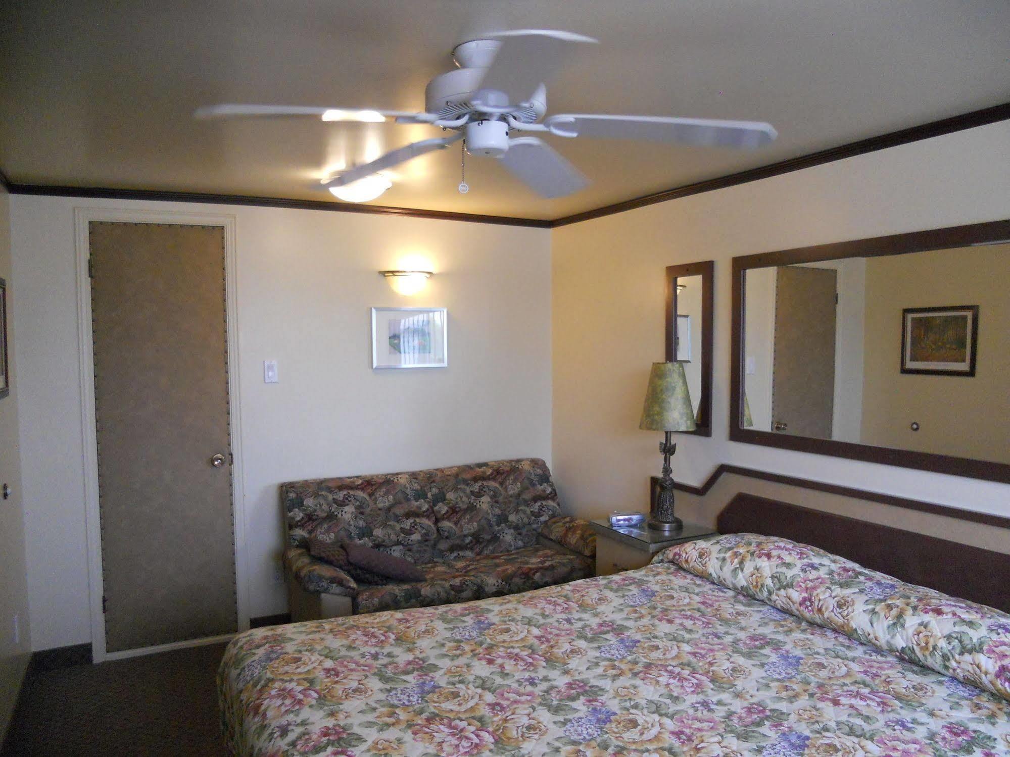 Motel Normandie Louiseville Bagian luar foto
